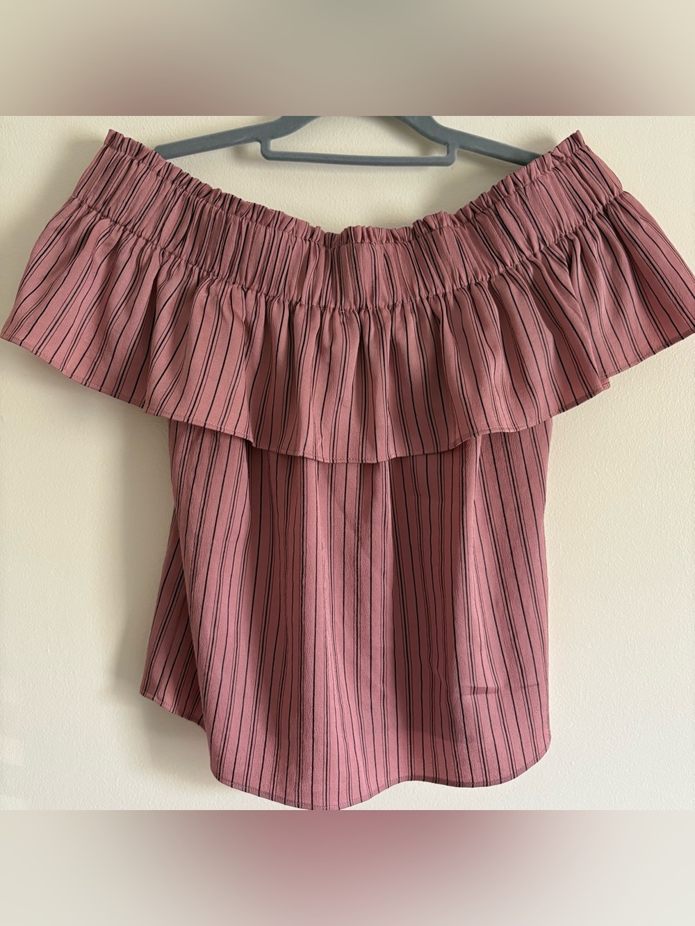 Express Women’s Pink Striped Off-Shoulder Ruffle Blouse Size XS